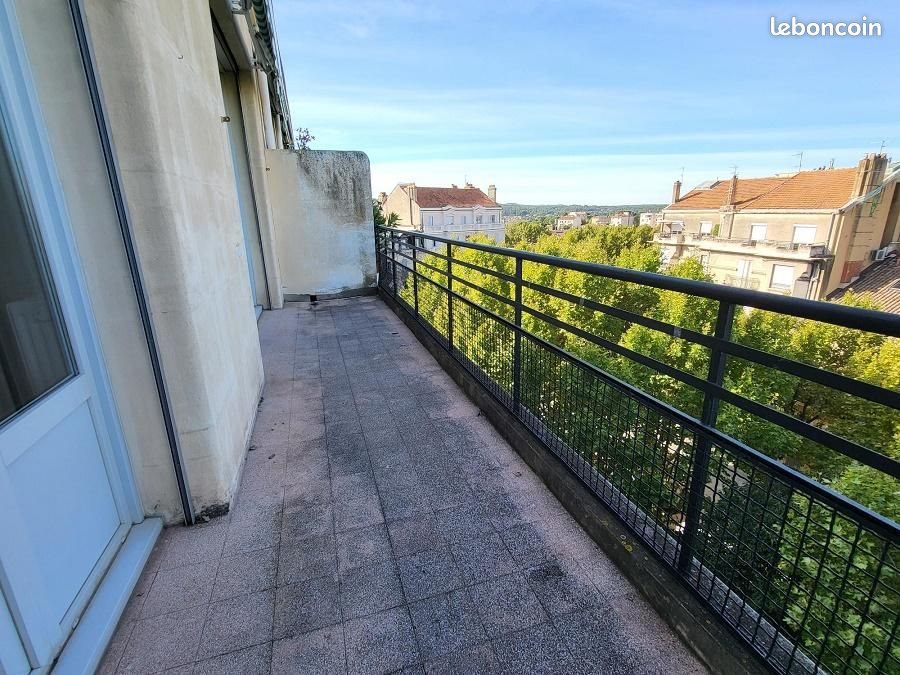 Appartement à louer, 77m², Aix-en-Provence