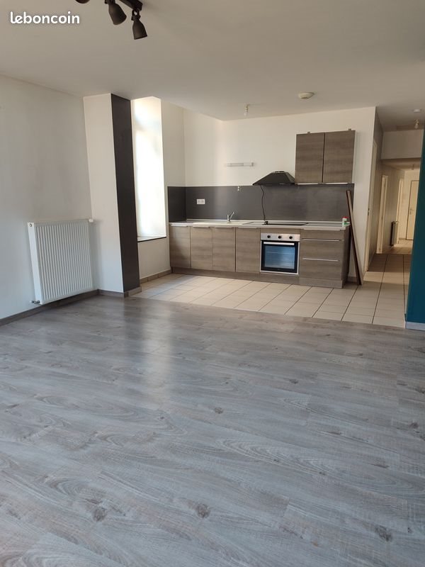 Appartement à louer, 75m², Givet