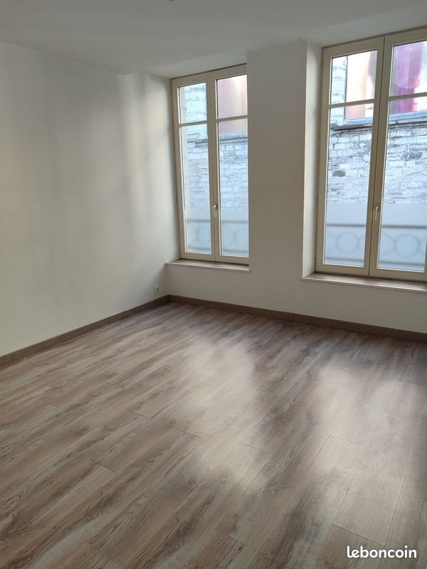 Appartement à louer, 75m², Givet