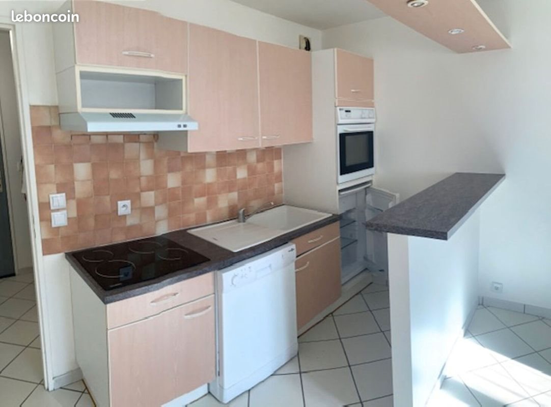 Appartement à louer, 45m², La Queue-en-Brie