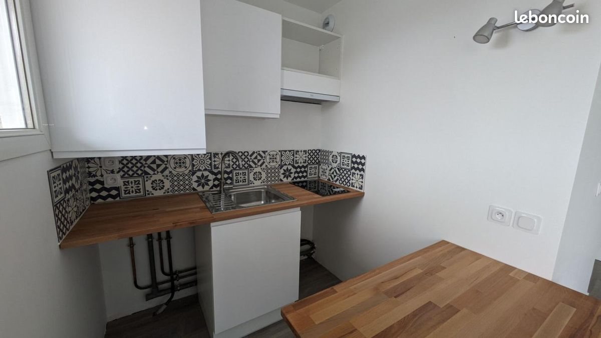 Appartement à louer, 19m², Rochefort