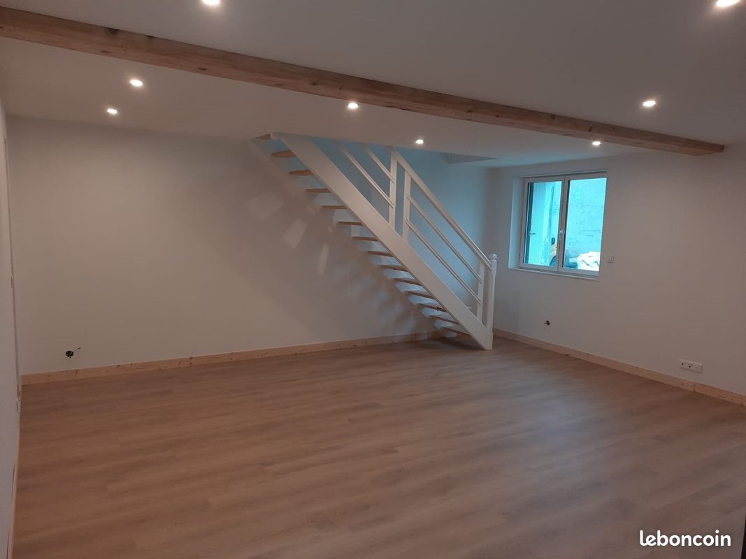 Maison à louer, 100m², Echebrune