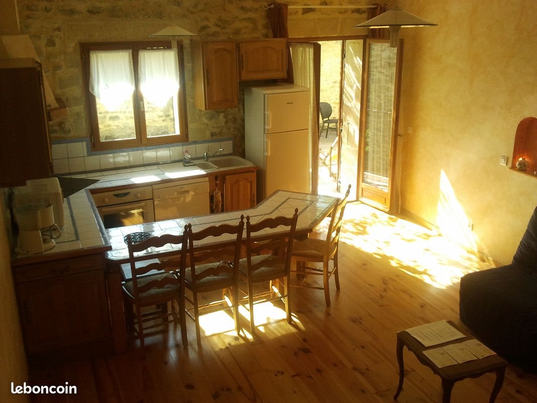 Appartement à louer, 65m², Montaren-et-Saint-Médiers