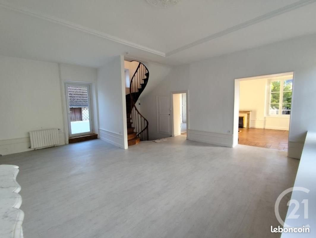 Appartement à louer, 170m², Buzançais