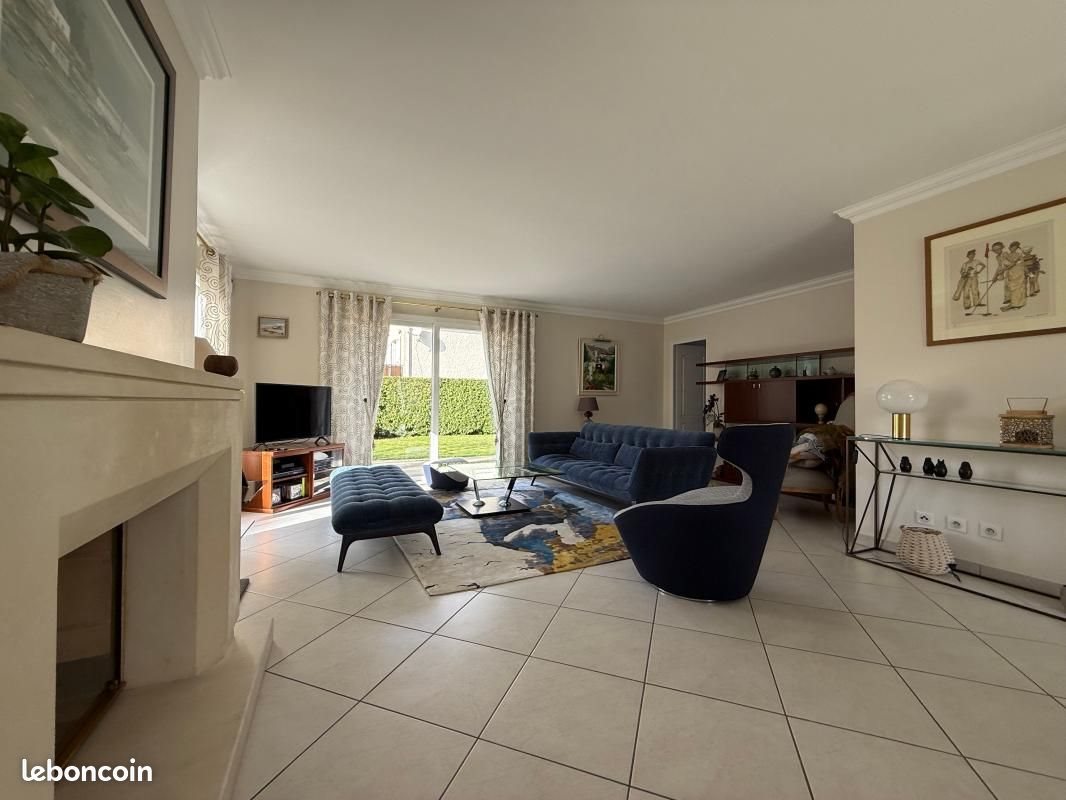 Maison à vendre, 146m², La Ville-du-Bois