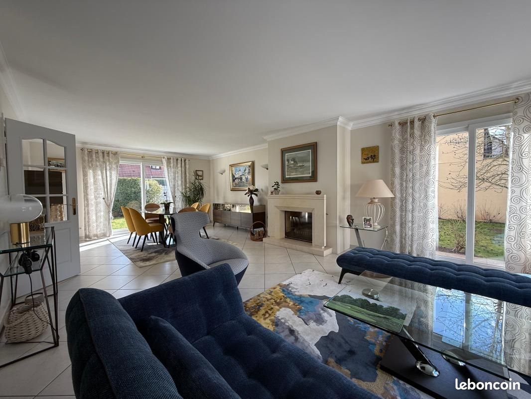 Maison à vendre, 146m², La Ville-du-Bois