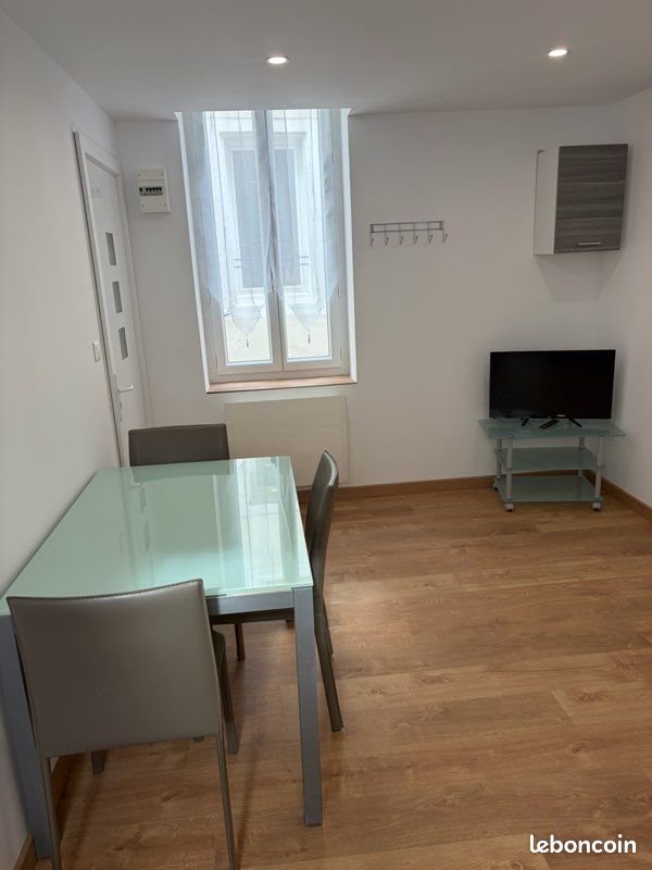 Appartement à louer, 25m², Bédarieux