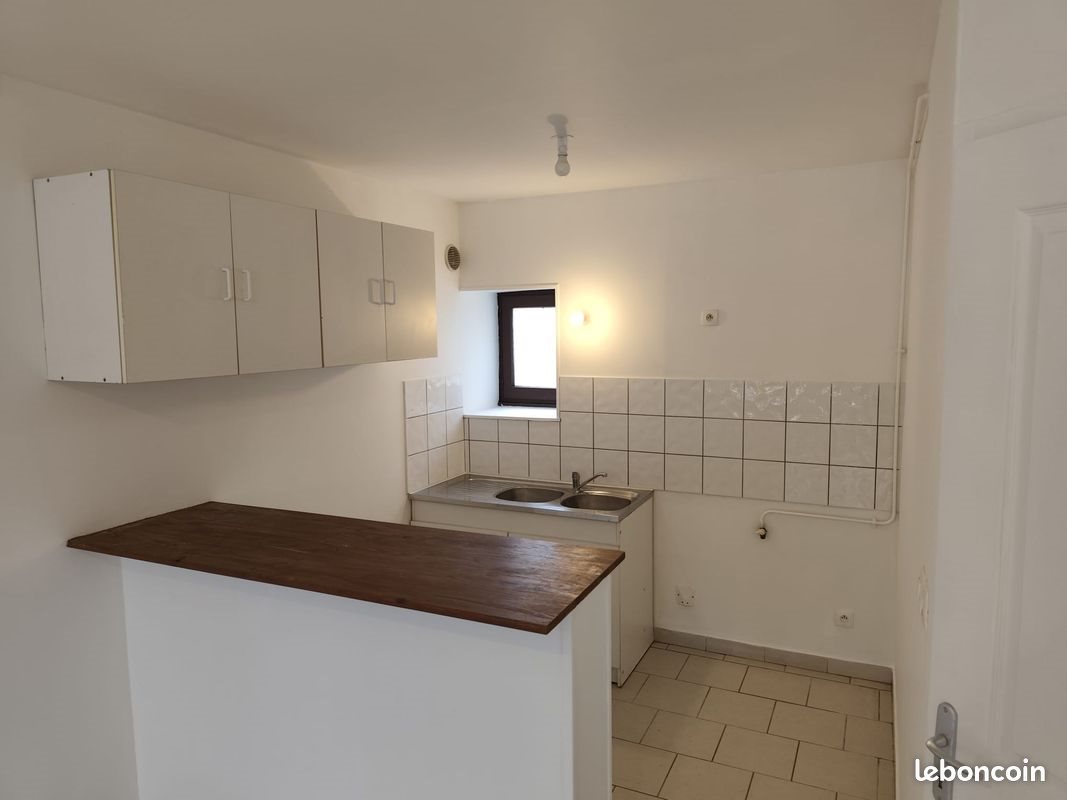 Appartement à louer, 50m², Sedan