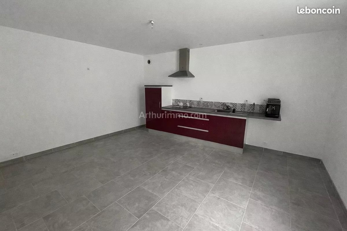 Maison à louer, 97m², Squiffiec