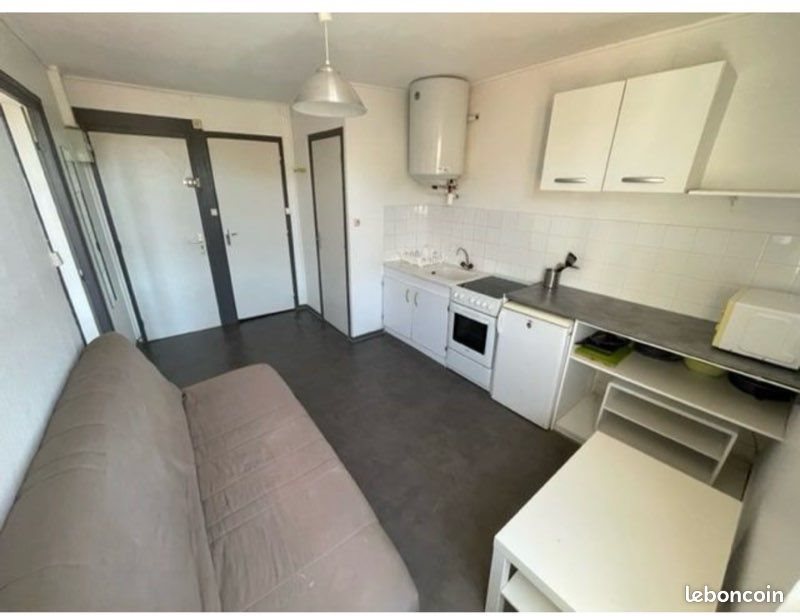 Appartement à louer, 27m², Saint-Etienne