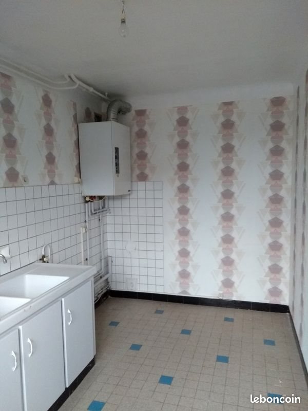 Appartement à louer, 70m², Breuches