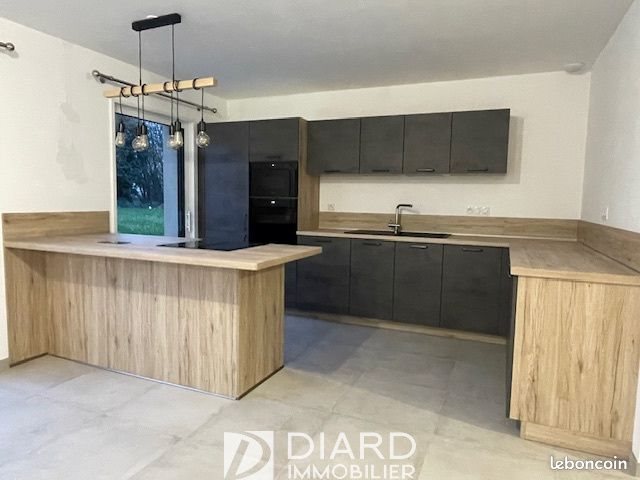 Maison à louer, 125m², Louvigné-de-Bais