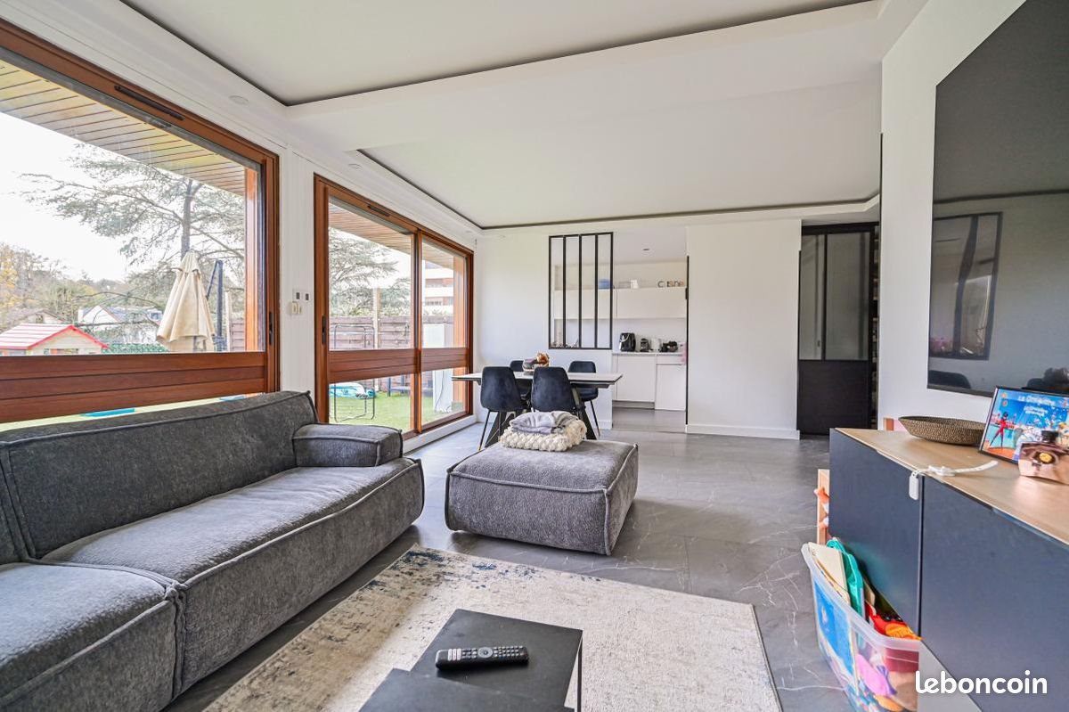 Appartement à louer, 70m², La Celle-Saint-Cloud