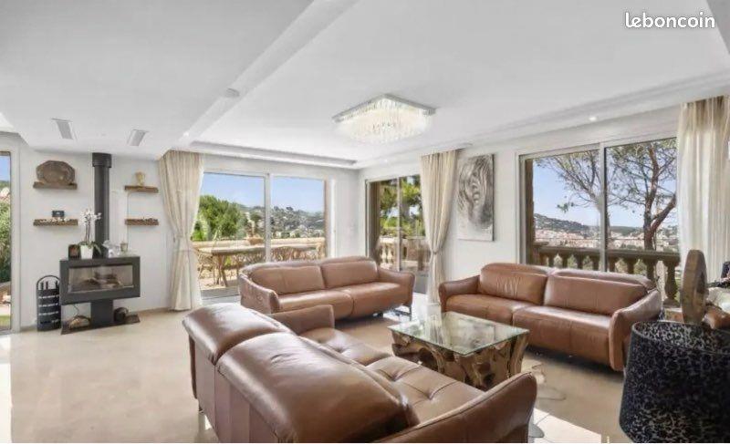 Maison à louer, 280m², Vallauris