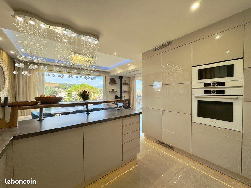 Maison à louer, 280m², Vallauris