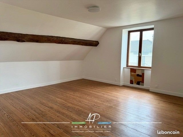 Maison à louer, 82m², Gray