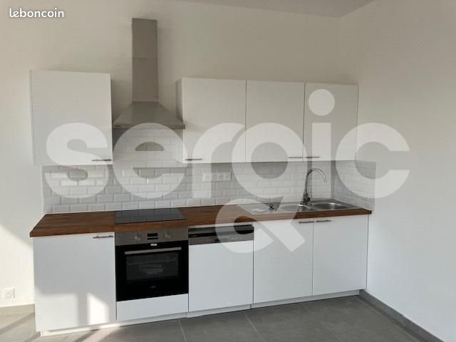 Appartement à louer, 140m², Clairoix