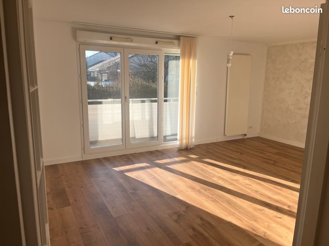 Appartement à louer, 70m², Thise