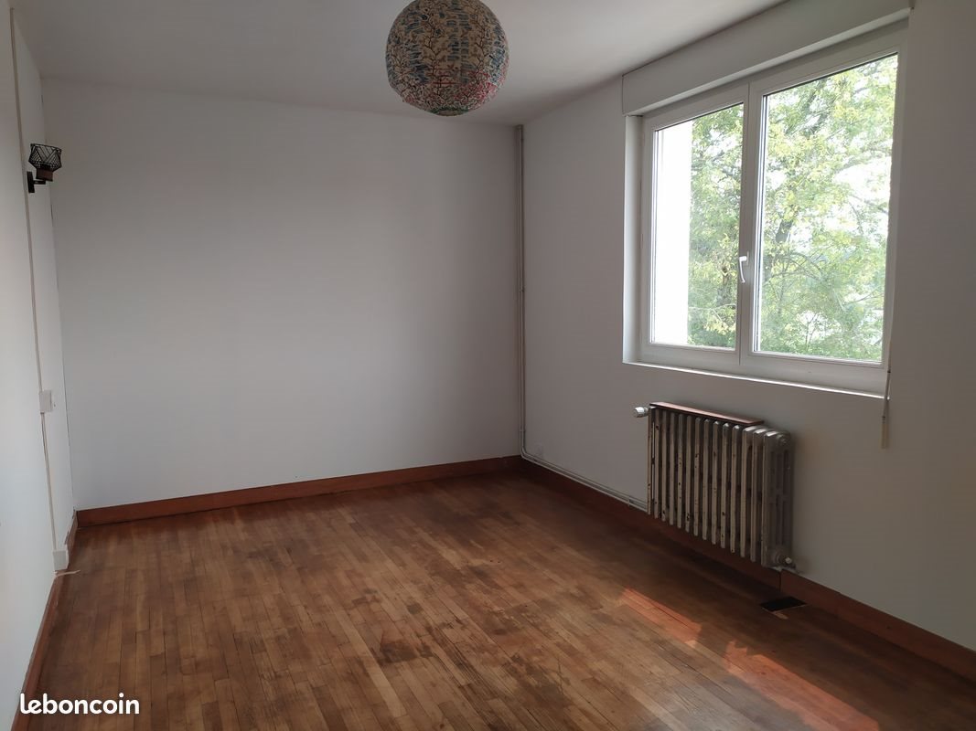 Appartement à louer, 85m², Plumelec
