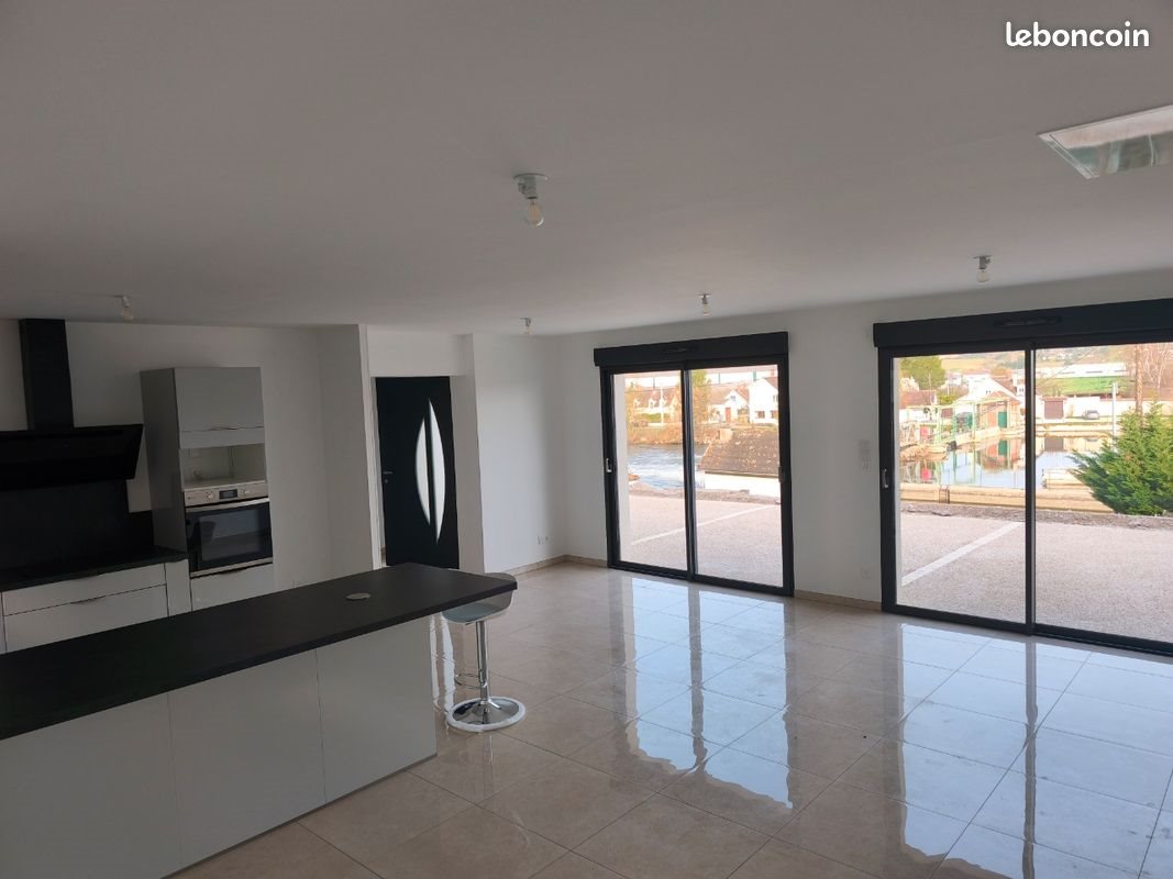 Maison à louer, 4m², Auxerre