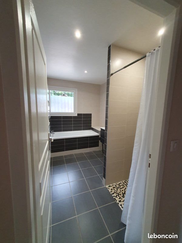 Maison à louer, 100m², Rochetoirin