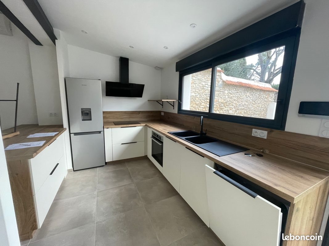 Maison à louer, 77m², Nîmes