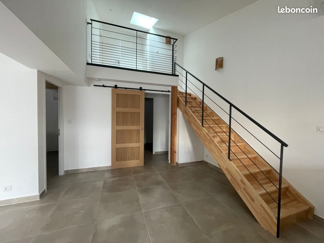 Maison à louer, 77m², Nîmes