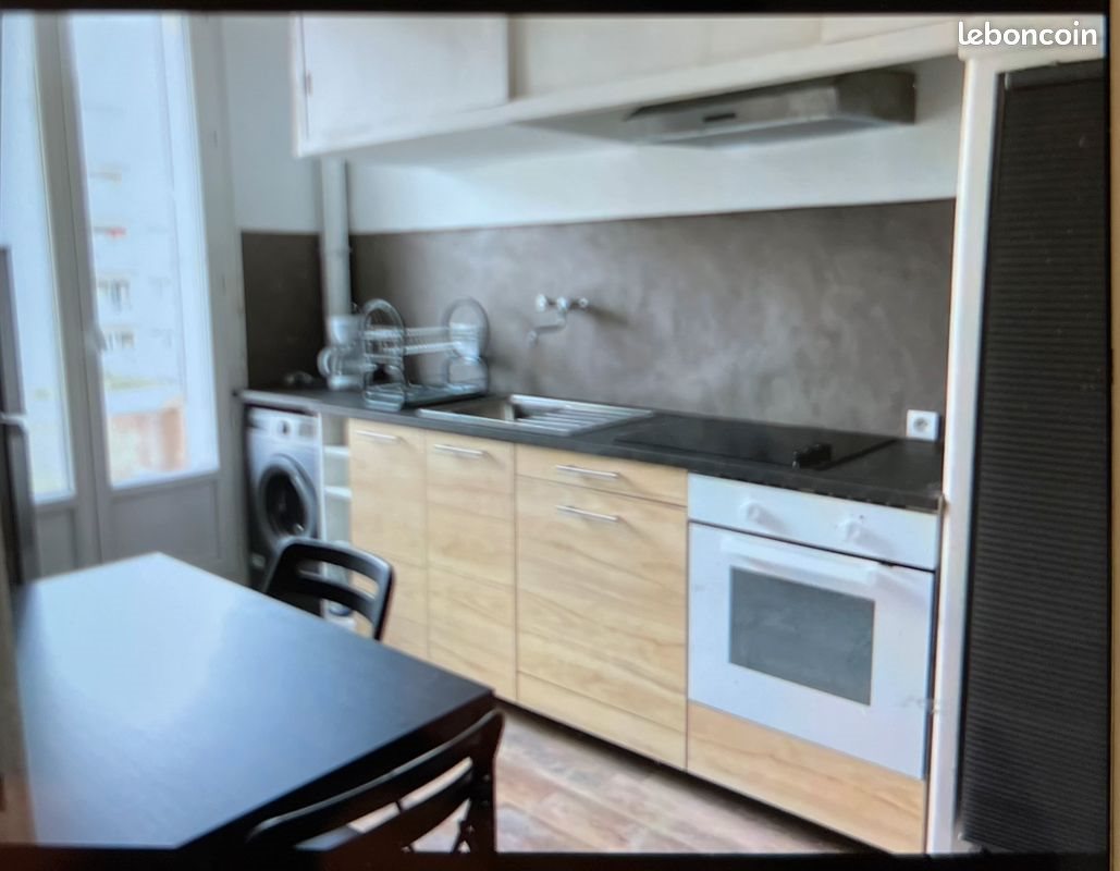 Appartement à louer, 29m², Marseille 5ème