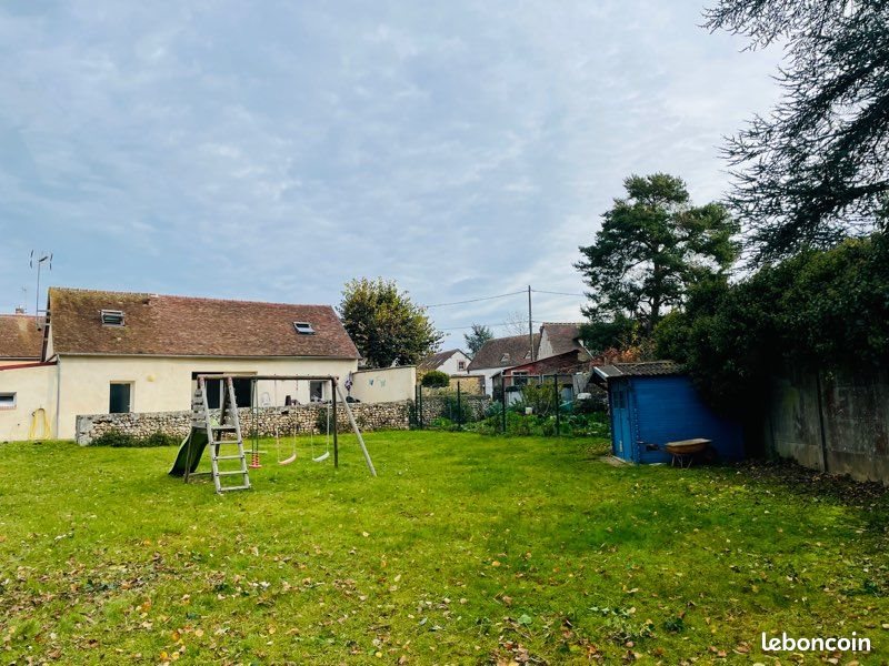 Maison à louer, 135m², Marville-Moutiers-Brûlé
