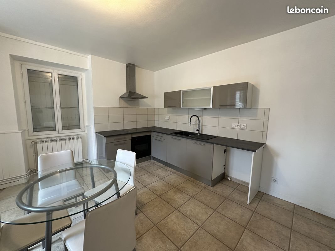 Maison à louer, 82m², Juvigny