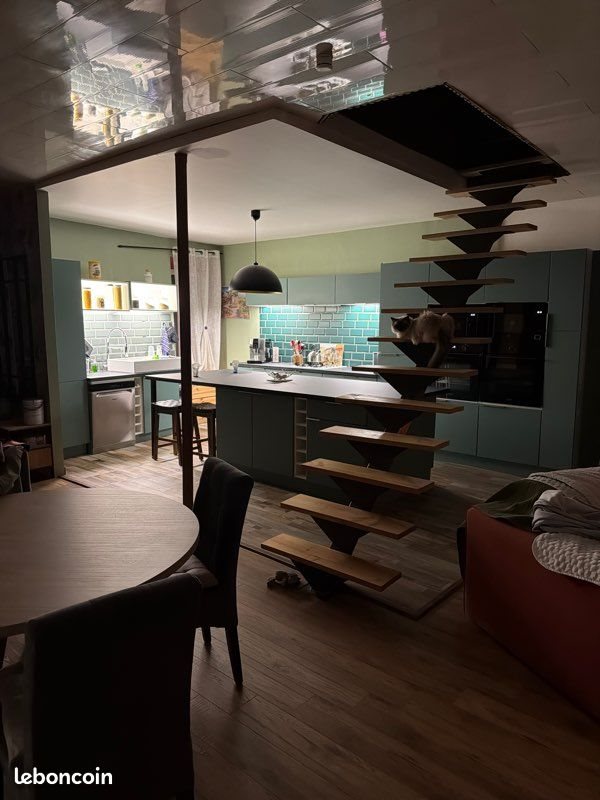 Maison à louer, 120m², Ardes