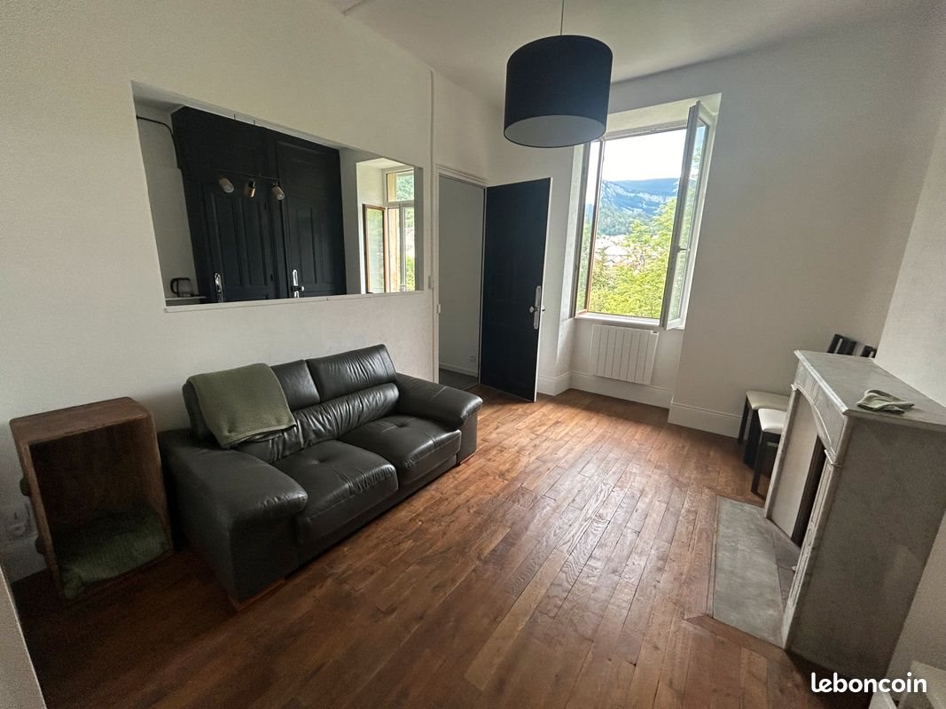 Appartement à louer, 57m², Saint-Claude