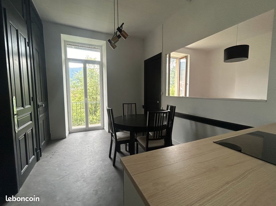 Appartement à louer, 57m², Saint-Claude