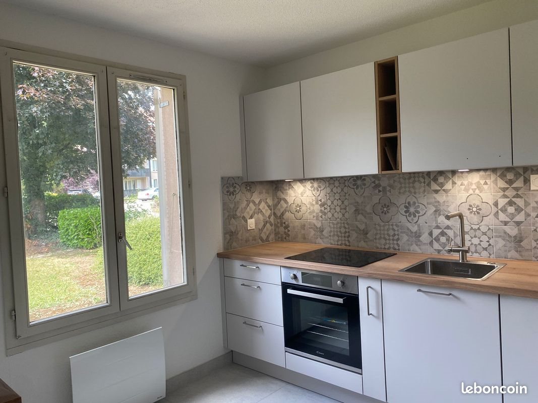 Appartement à louer, 55m², Saint-Genis-Pouilly