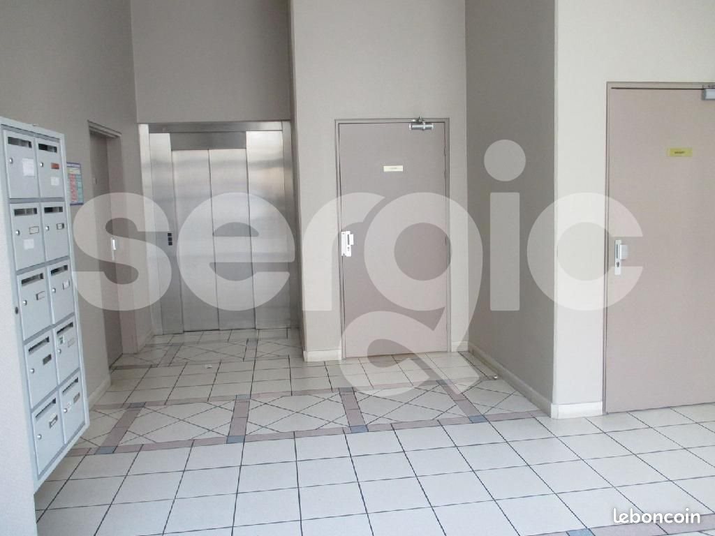 Appartement à louer, 37m², Lille