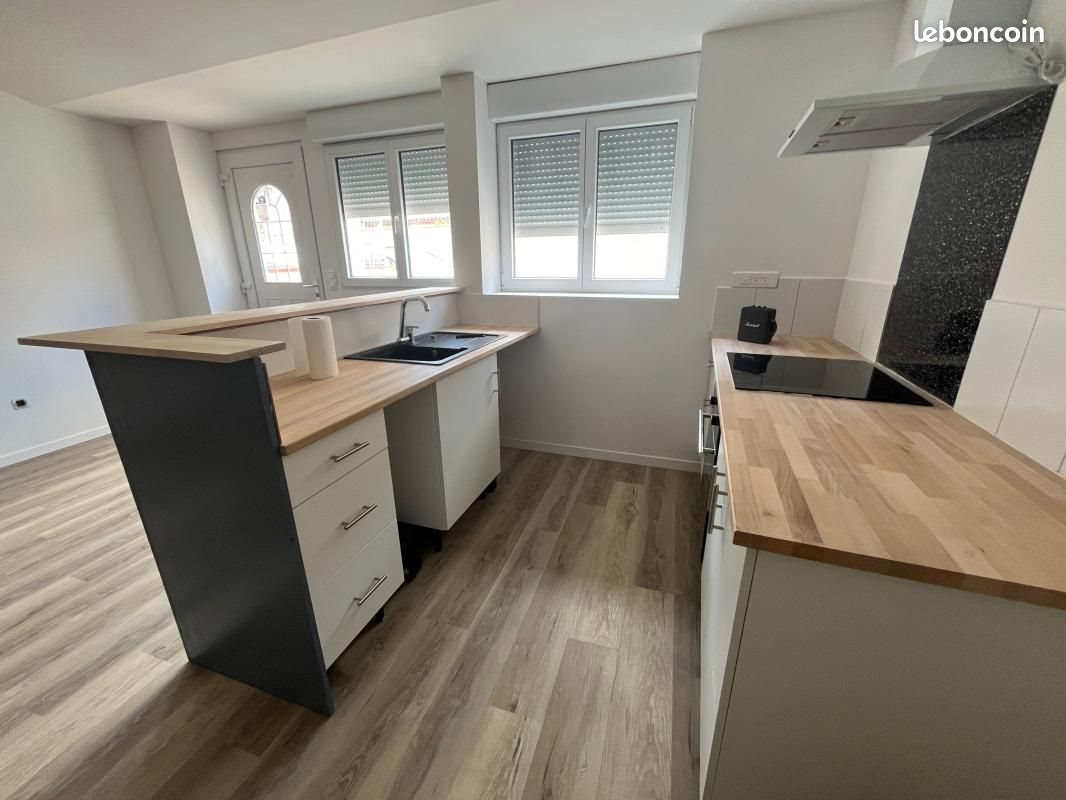 Maison à louer, 60m², Issel