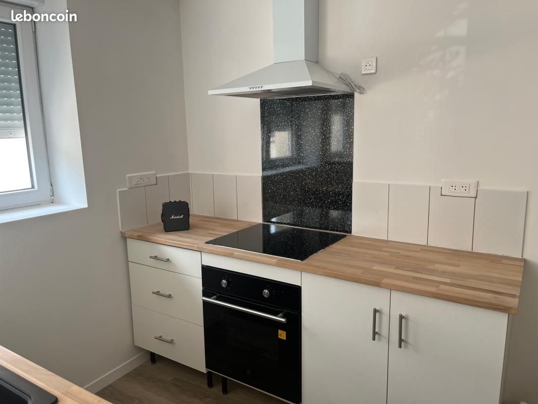 Maison à louer, 60m², Issel