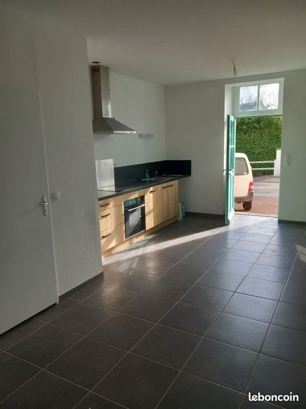 Maison à louer, 95m², Luthenay-Uxeloup