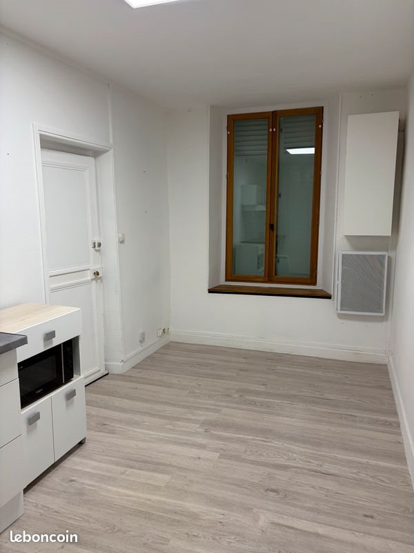 Appartement à louer, 12m², Saint-Arnoult-en-Yvelines
