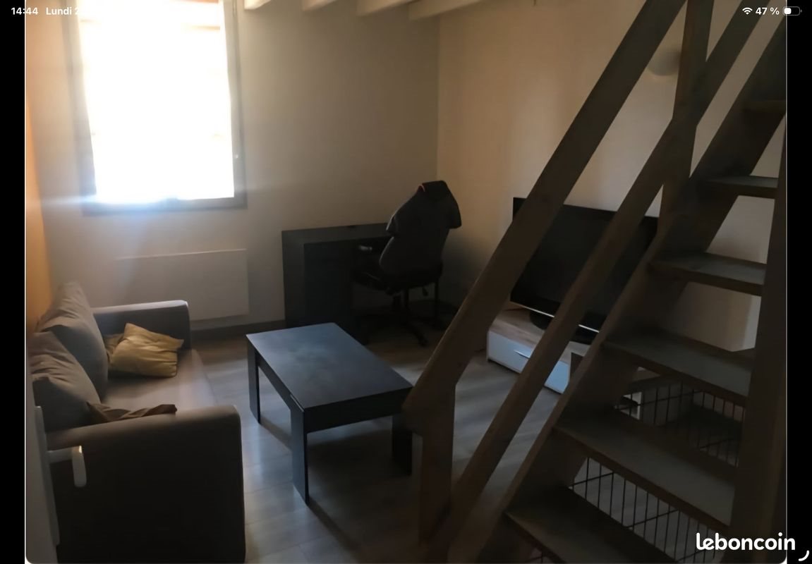 Appartement à louer, 45m², Pomeys