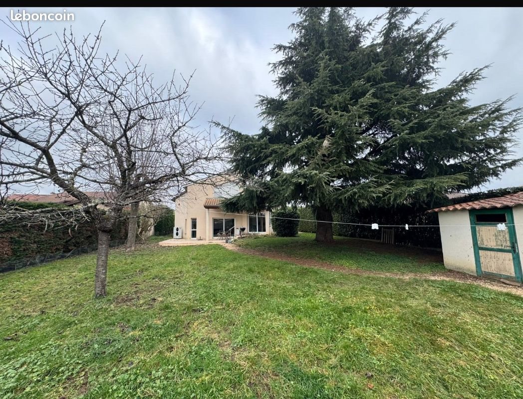 Maison à louer, 157m², Charnay-lès-Mâcon