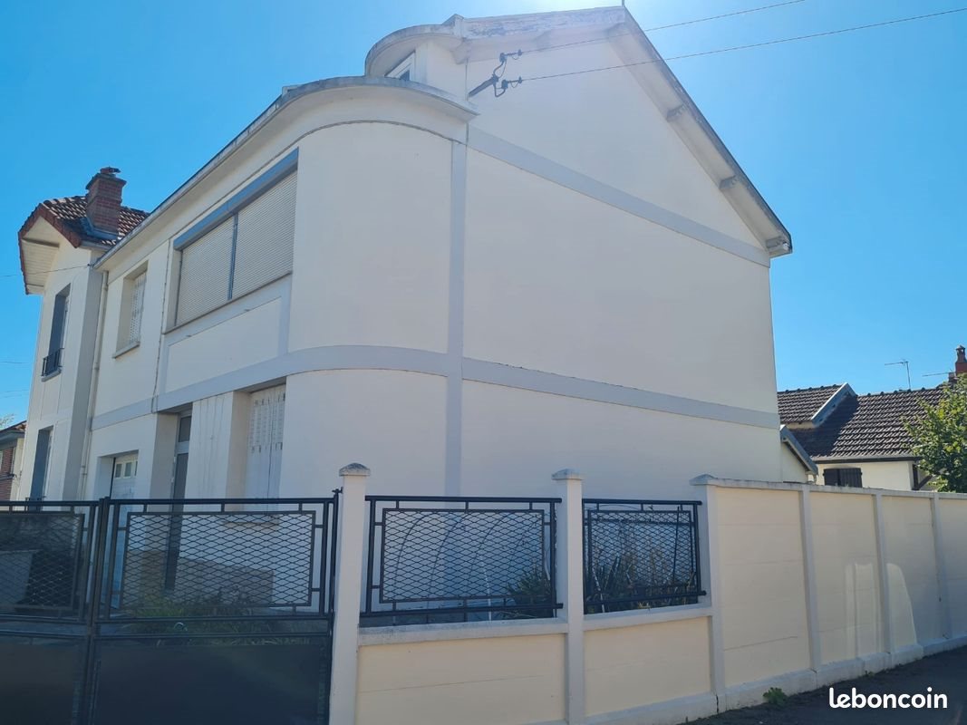 Maison à louer, 115m², Saint-Julien-les-Villas