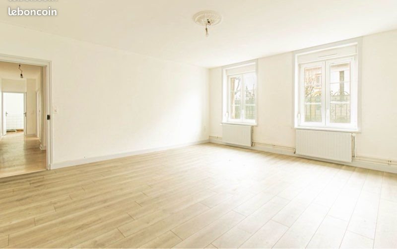 Appartement à louer, 100m², Sedan
