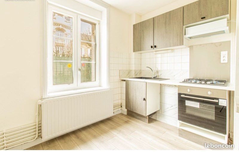 Appartement à louer, 100m², Sedan