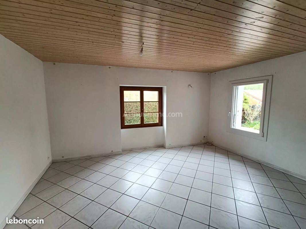 Maison à louer, 80m², Soleymieu