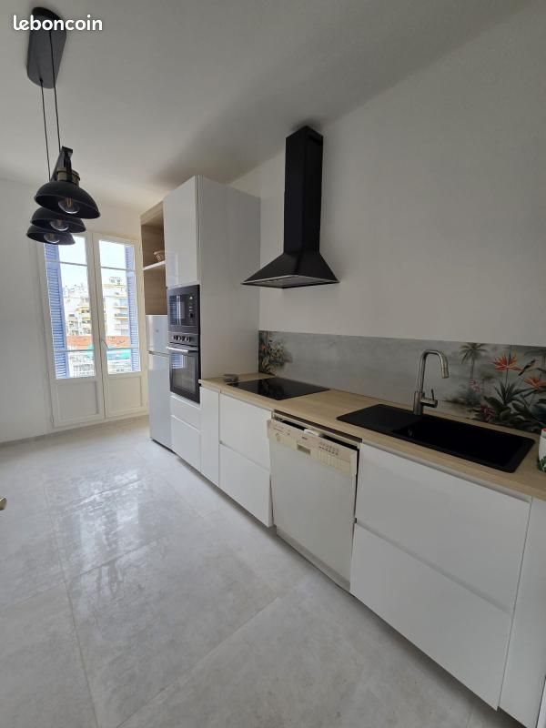 Appartement à louer, 80m², Nice