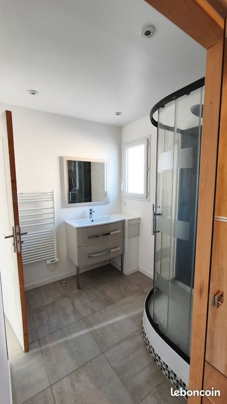 Appartement à louer, 52m², Peyrolles-en-Provence