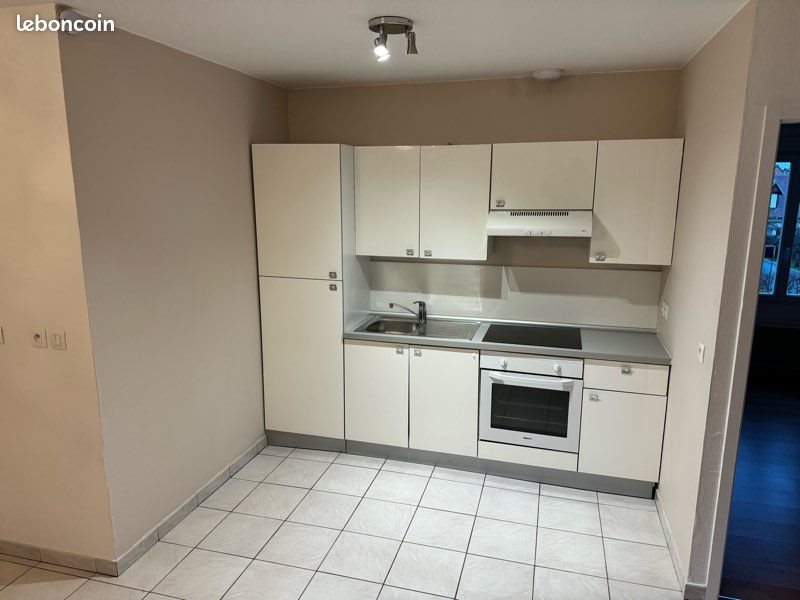 Appartement à louer, 60m², Saint-Sébastien-de-Morsent