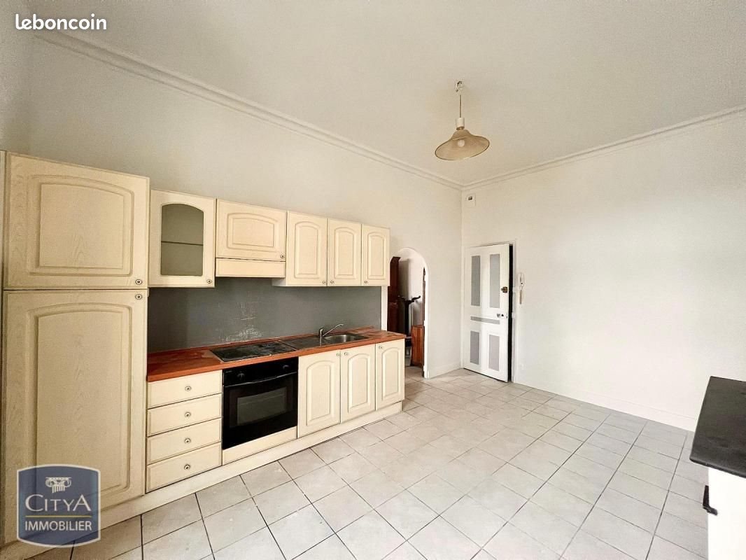 Appartement à louer, 46m², Chinon