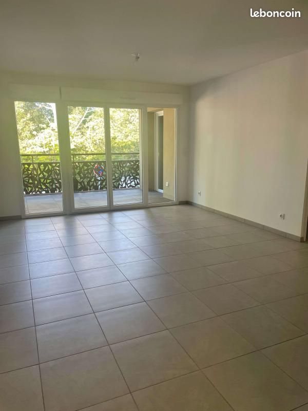 Appartement à louer, 45m², Lambesc